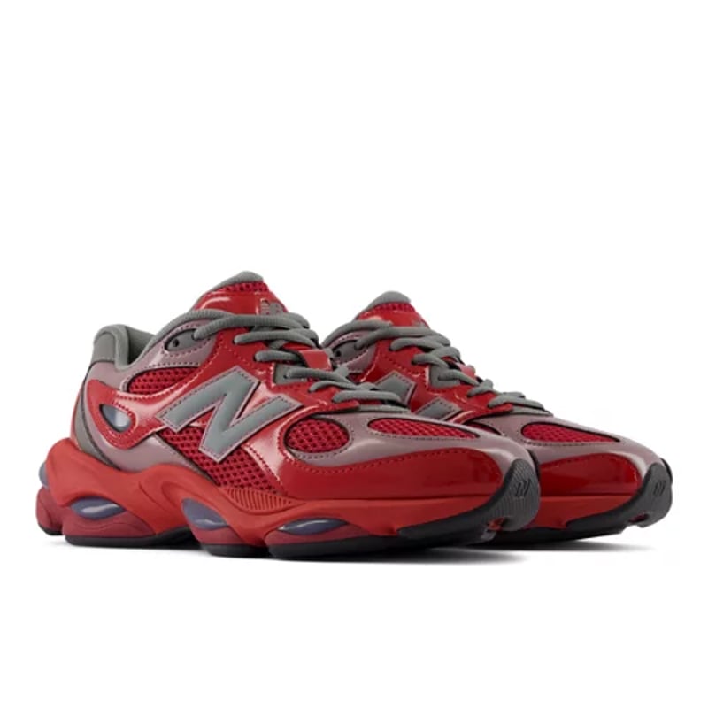 New Balance 983 sneakerit "Shadow Red" | Miehet & Naiset | Sportstyle | 02 | SPORTSHOWROOM