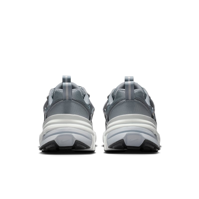 Обувки Nike V2K Run "Cool Grey & Photon Dust" | Жени | Sportstyle | 06 | SPORTSHOWROOM