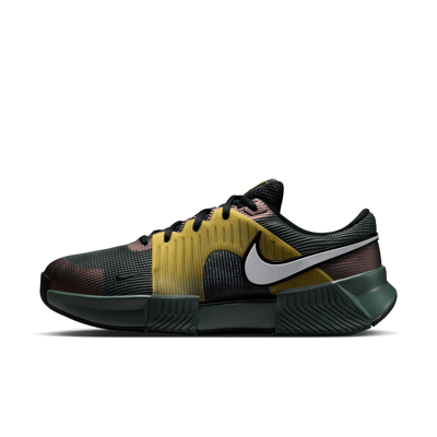 Copati za tenis Nike GP Challenge 1.5 Premium "Camo Green" | Moški | Tenis | 01 | SPORTSHOWROOM