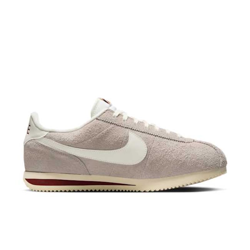 Nike Cortez SE Suede HF3142-001 03
