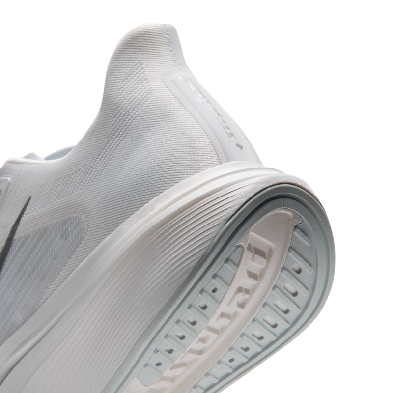 Nike Pegasus Plus 2 juoksukengät "White & Metallic Silver" | Naiset | Juoksu | 08 | SPORTSHOWROOM
