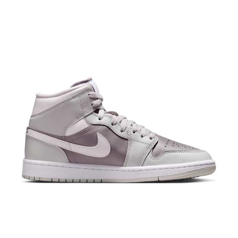 Jordan 1 Mid BQ6472-008 03