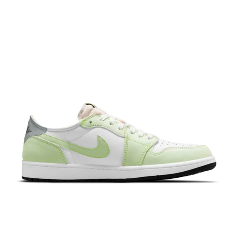 Jordan 1 Low OG DM7837-103 03