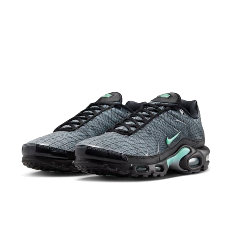 Nike Air Max Plus FB3351-001 05