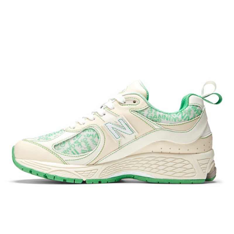 New Balance 2002R x GANNI M2002RGC 02