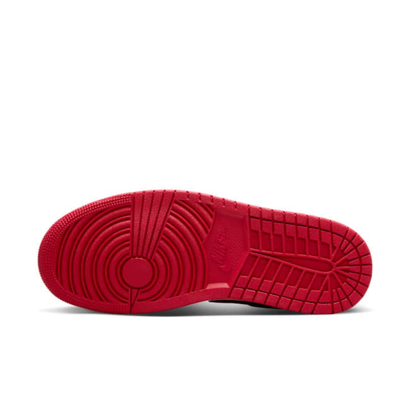 Jordan 1 Low HJ9338-106 02