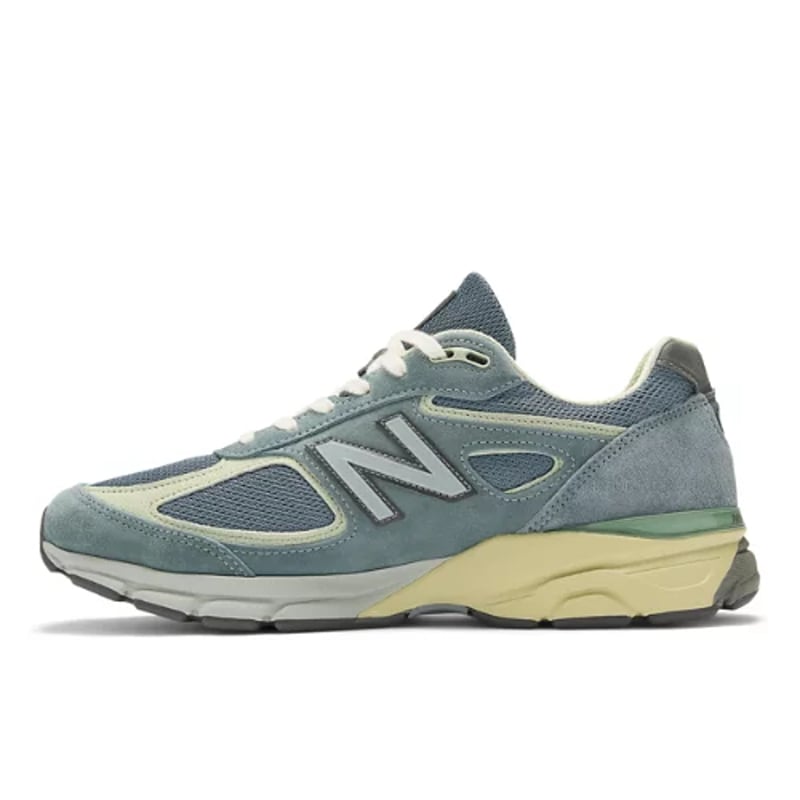 New Balance 990v4 Made in USA x AURALEE U990AL4 02