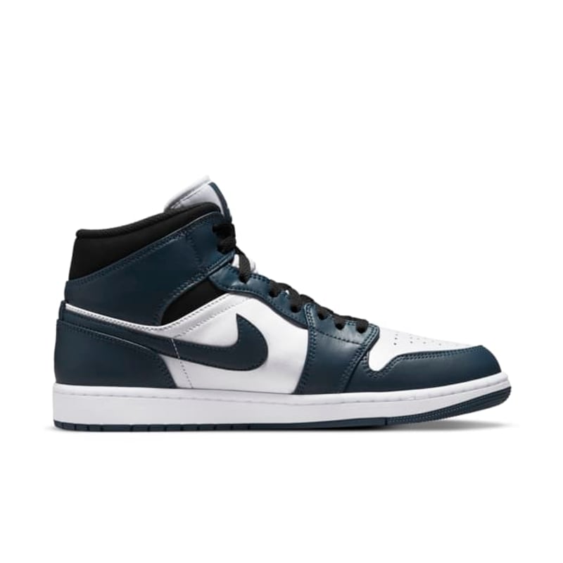 Jordan 1 Mid 554724-411 03