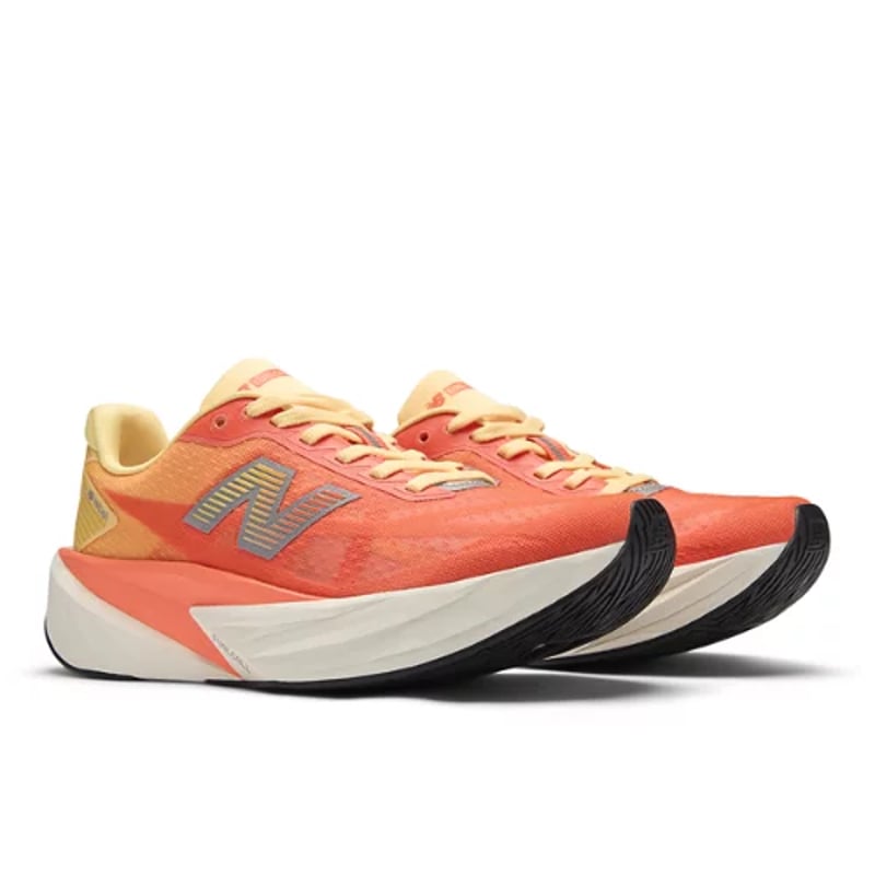 Tekaški copati New Balance FuelCell Rebel v5 "Tangerine Heat & Silver Metallic" | Ženske | Tek | 02 | SPORTSHOWROOM