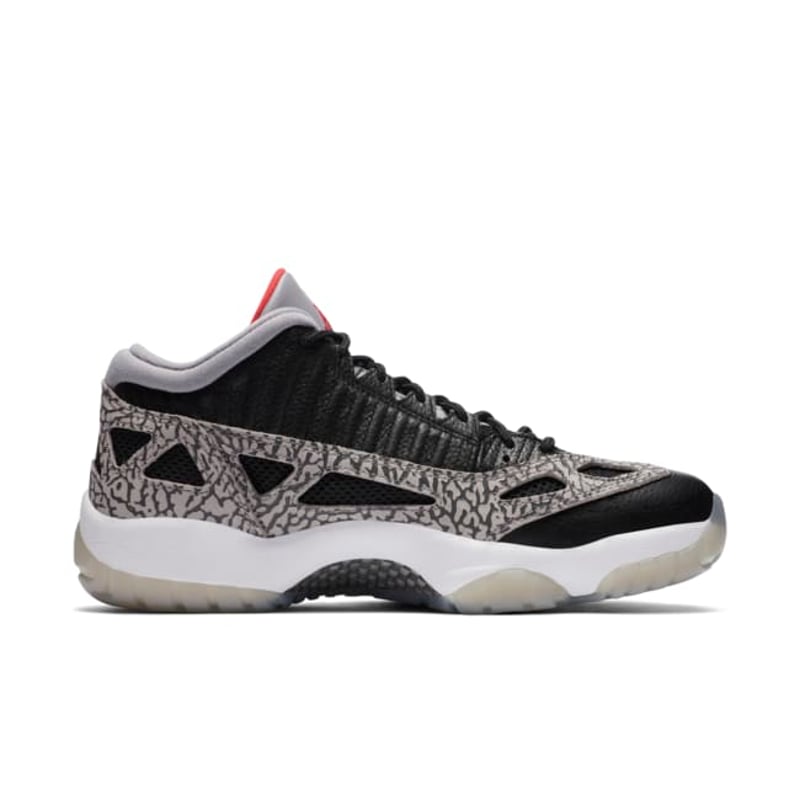 Jordan 11 Retro Low IE 919712-006 03