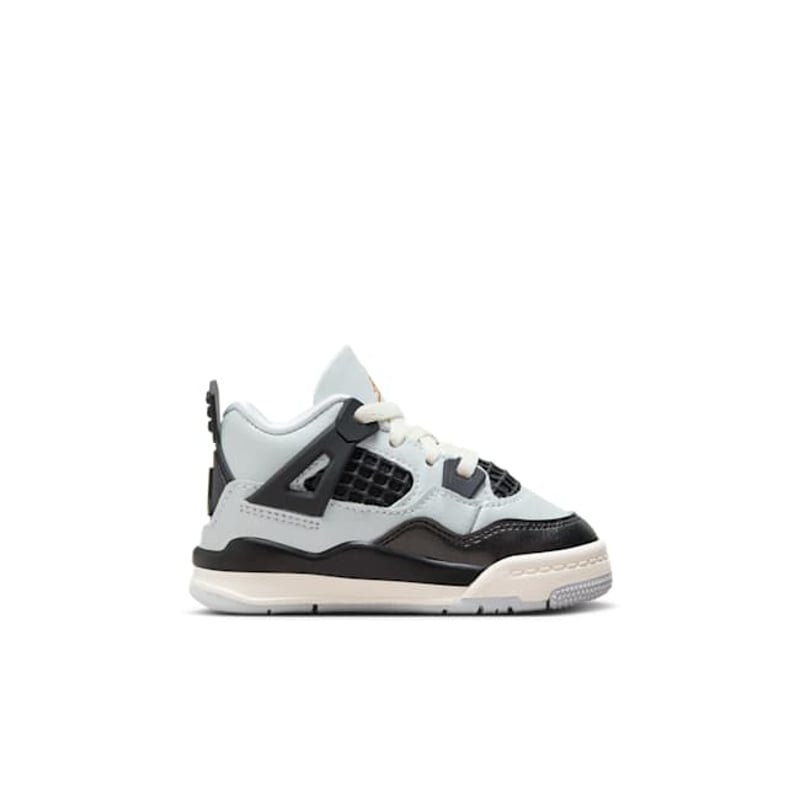 Jordan 4 Retro FZ8584-070 03