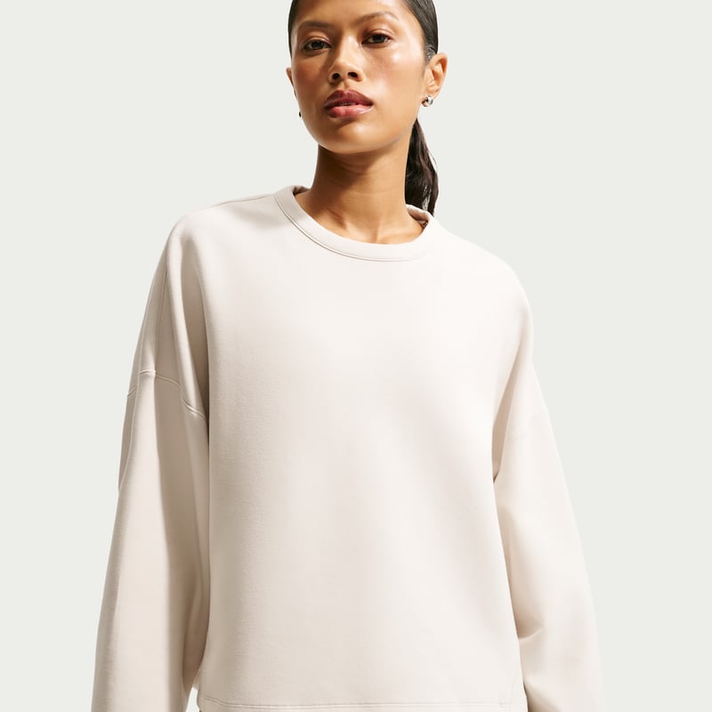 Nike 24.7 ImpossiblySoft Dri-FIT Oversized Crew HQ8193-104 01