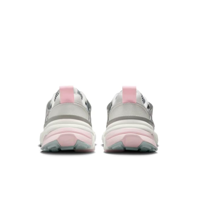 Nike V2K Run HQ4046-001 06