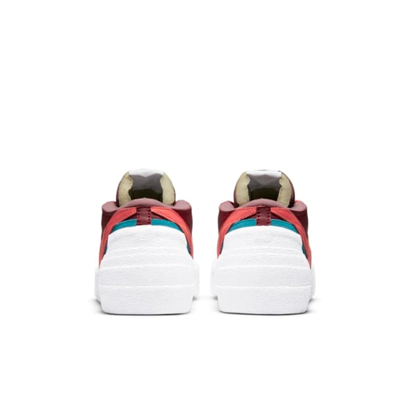 Nike Blazer Low x KAWS x sacai DM7901-600 06