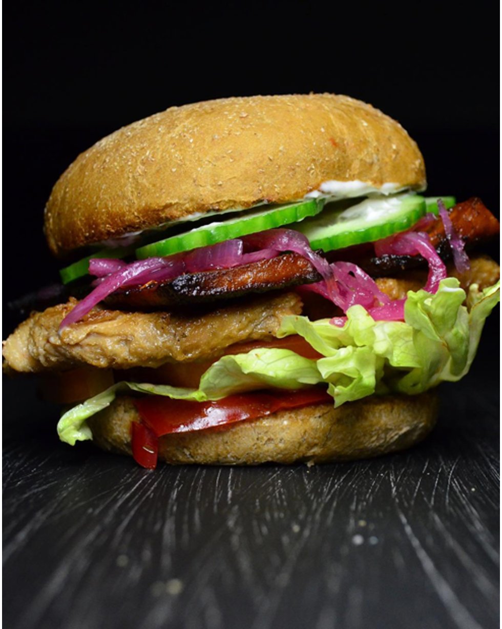 Green 13 VYAWWD8JD98LDHGSA 01