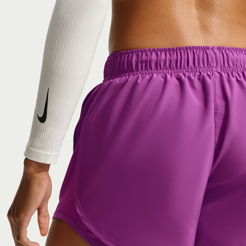 Short Nike Tempo Dri-FIT Mid-Rise Brief-Lined "Bold Berry" | Femme | Course à pied | 03 | SPORTSHOWROOM