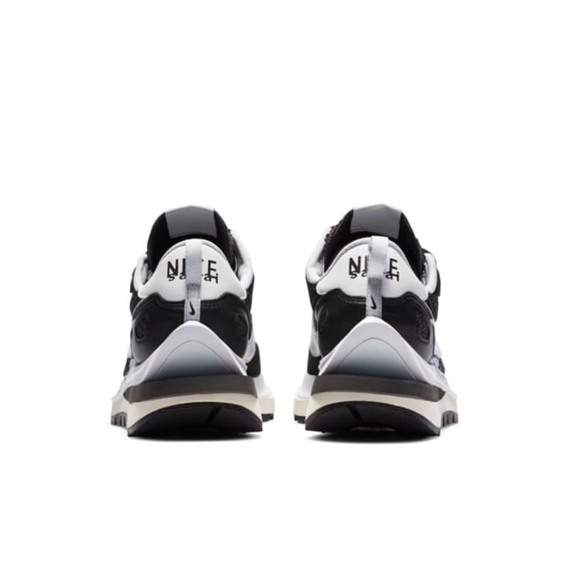 Nike VaporWaffle x sacai CV1363-001 06
