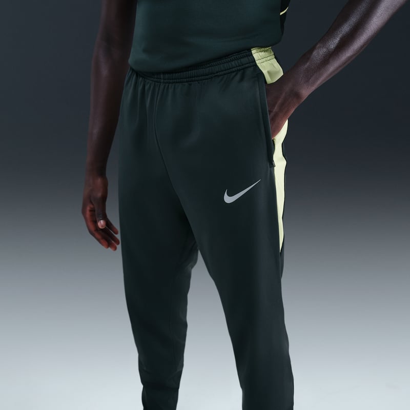 Nike Strike Therma-FIT FZ0570-390 02