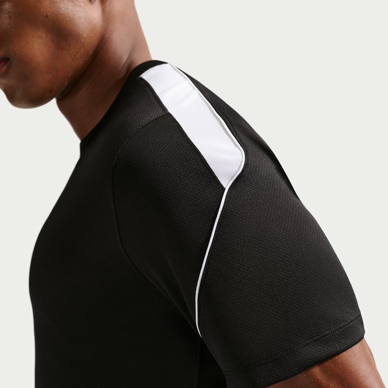 Nike Strike Dri-FIT IF1461-010 02