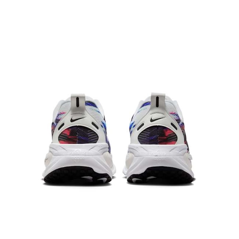 Nike Vomero 18 SE IB8164-999 06