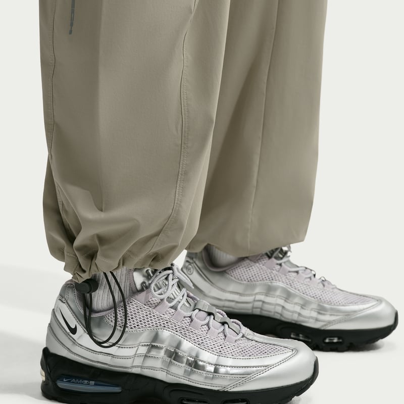 Spodnie Nike Tech Helios Dri-FIT "Light Army" | Mezczyzni | | 06 | SPORTSHOWROOM