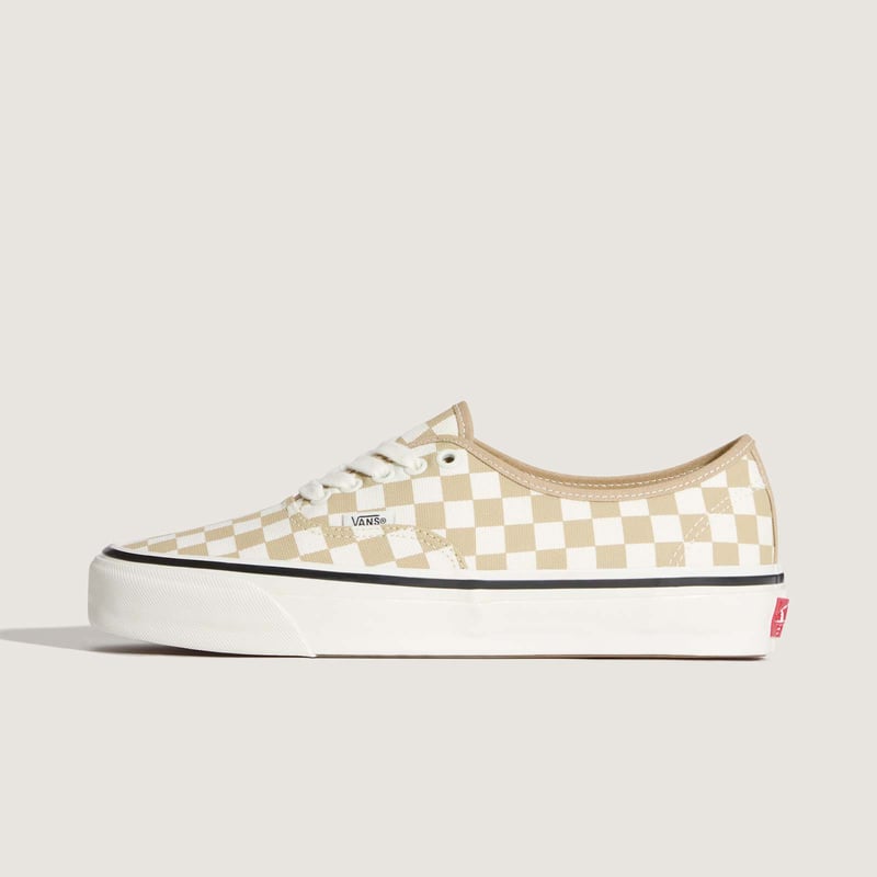 Vans Premium Authentic VN000EBND7E 01