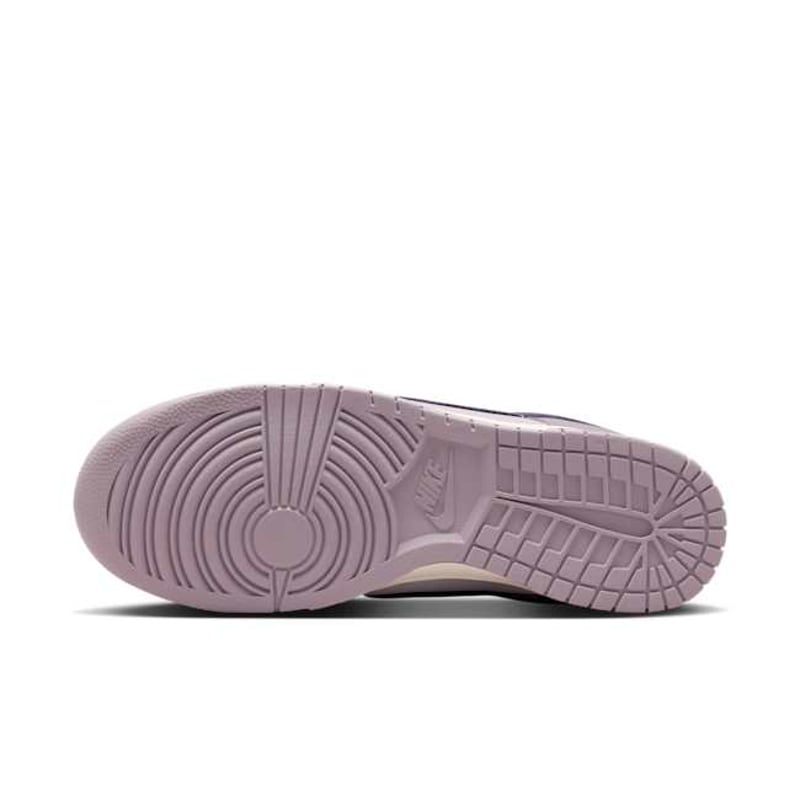 Nike Dunk Low SE HQ3642-202 02