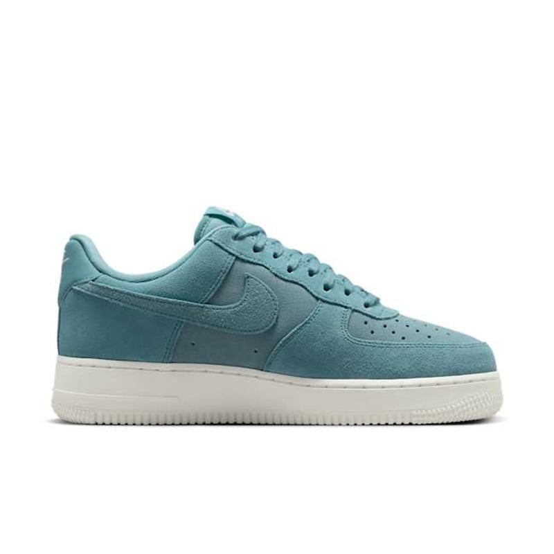 Nike Air Force 1 '07 HJ5336-400 03