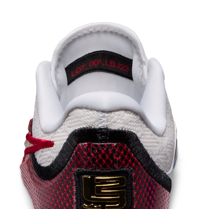 Nike LeBron 23 IQ6710-100 09