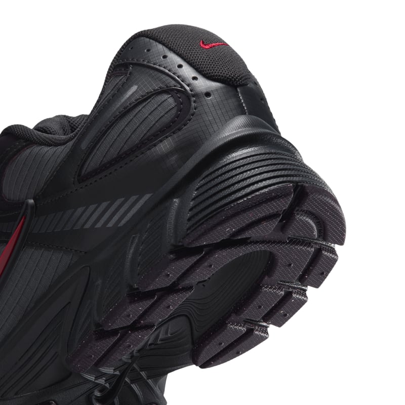 Sneakersy Nike V5 RNR Ripstop "Iron Grey & Tough Red" | Mezczyzni | Sportstyle | 08 | SPORTSHOWROOM