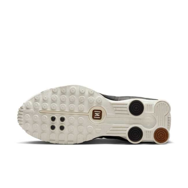 Nike Shox R4 AR3565-104 02