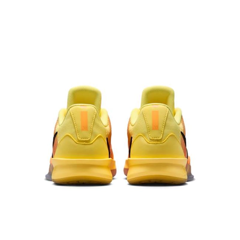 Nike Sabrina 3 IB2273-700 06