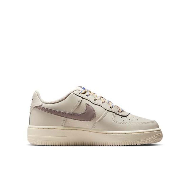Nike Air Force 1 LV8 1 HQ1907-100 03