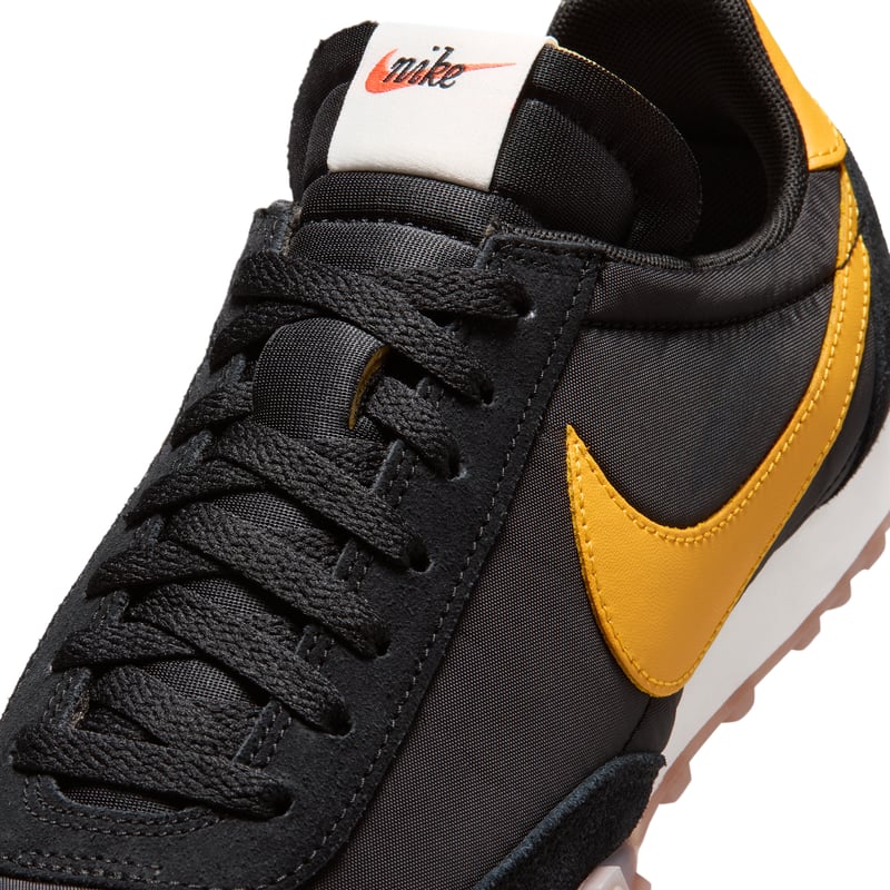 Sneakersy Nike Waffle Racer "Black & University Gold" | Mezczyzni | Sportstyle | 07 | SPORTSHOWROOM