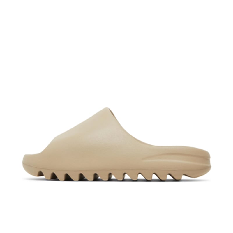 Yeezy Slide GW1934 01