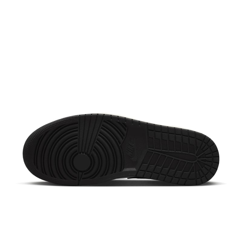 Jordan 1 Low SE DQ8422-001 02