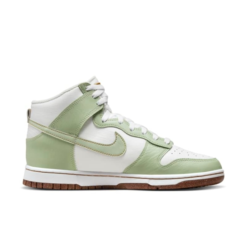 Nike Dunk High SE ‘Inspected By Swoosh’ DQ7680-300 03