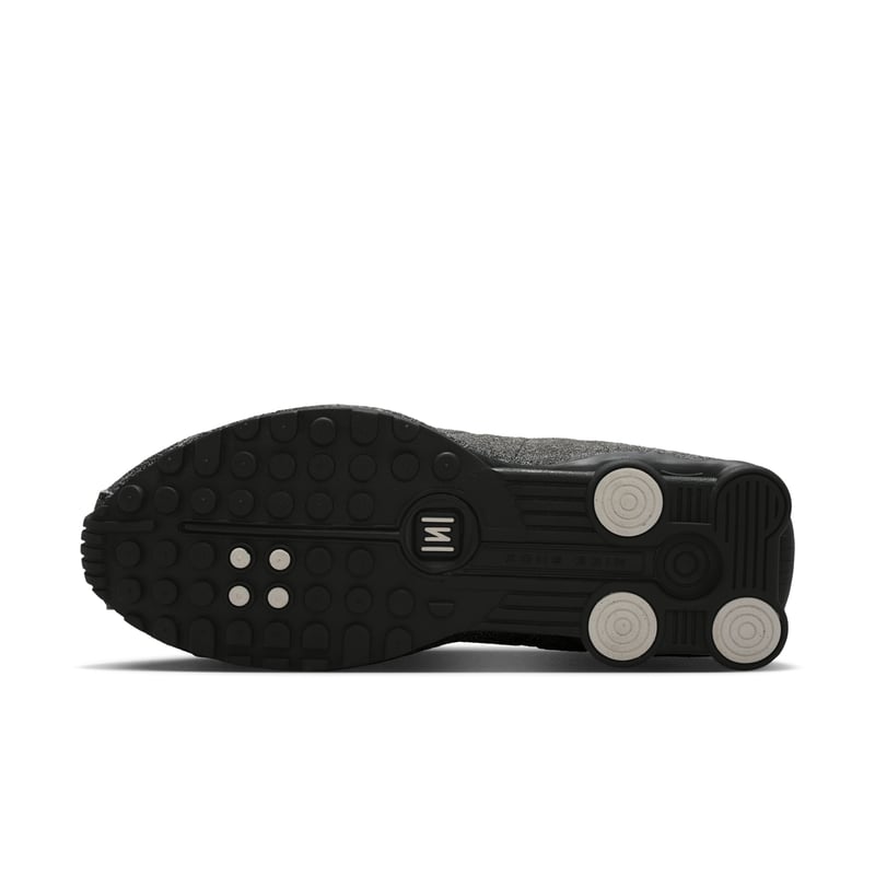 Nike Shox R4 IO4544-002 02
