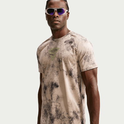 Nike Stride Dri-FIT ADV Shirt "Neutral Olive" | Herren | Laufen | 01 | SPORTSHOWROOM