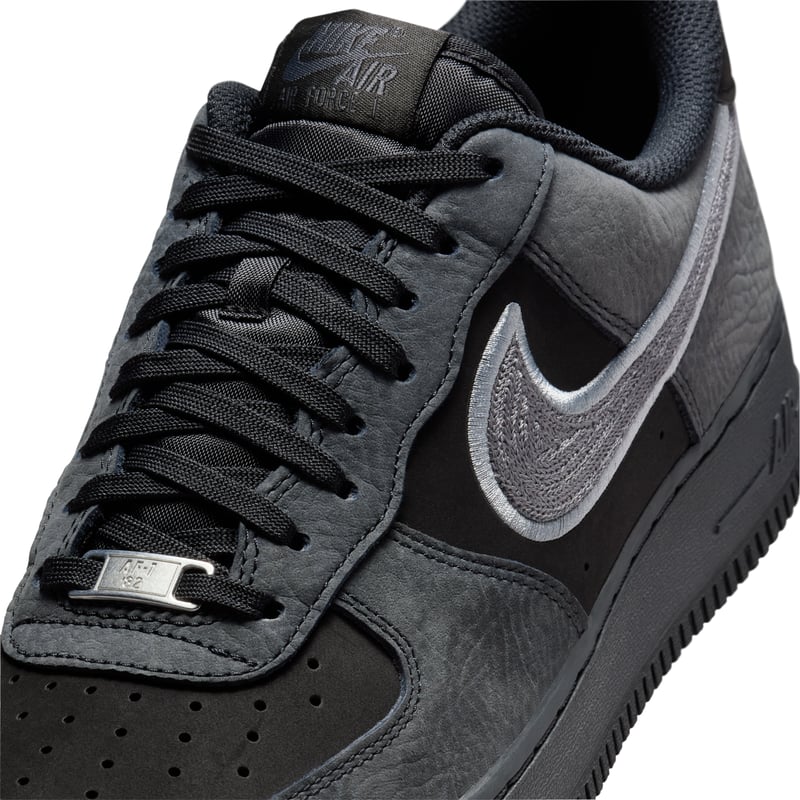 Zapatillas Nike Air Force 1 '07 LV8 "Black & Smoke Grey" | Hombre | Estilo deportivo | 06 | SPORTSHOWROOM