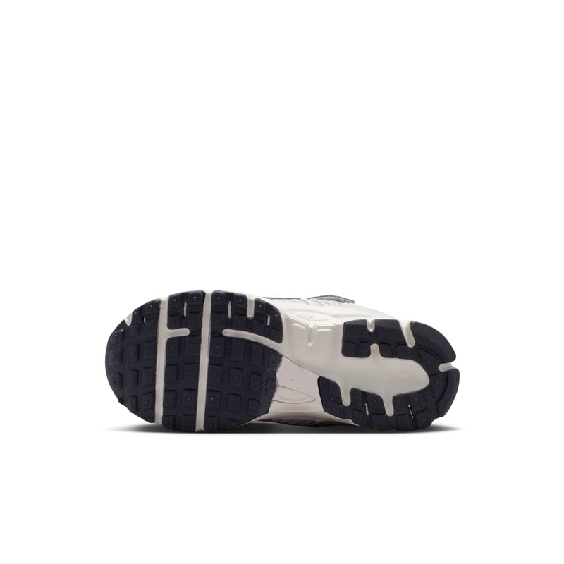 Nike Vomero 5 IM9465-001 02