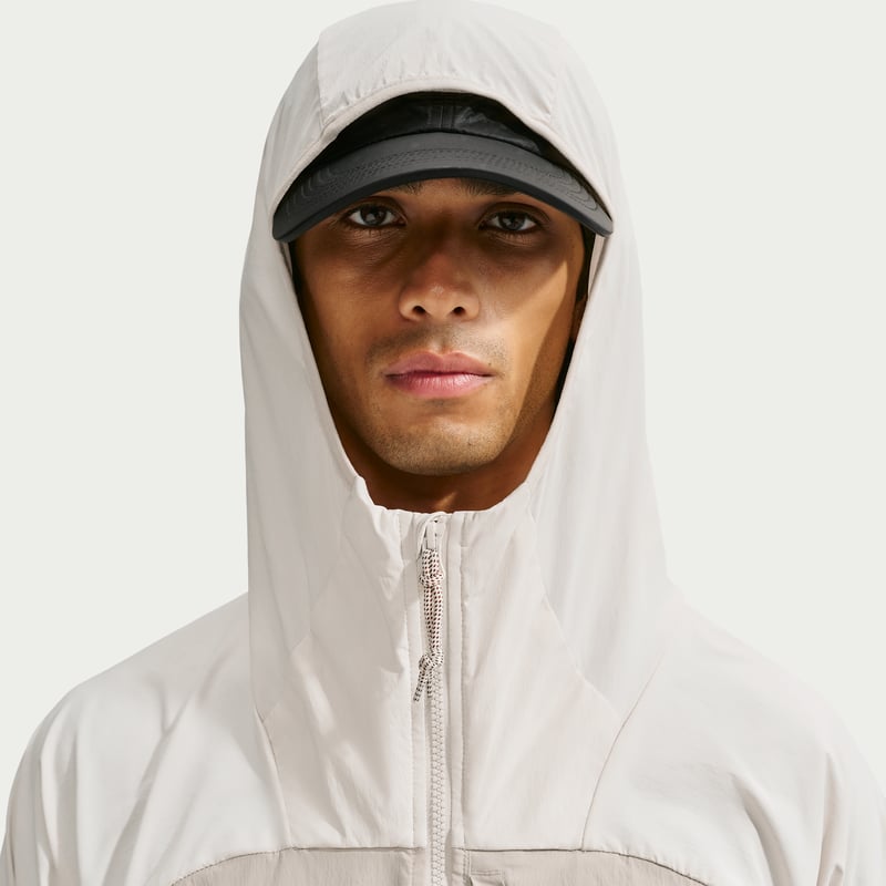 Nike ACG "Five Towers" UV Protection Jakke "Light Orewood Brown & Cream II" | Herre | | 06 | SPORTSHOWROOM