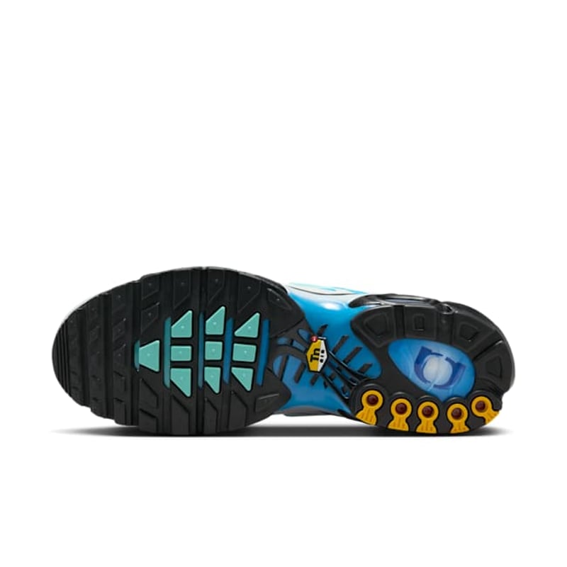 Nike Air Max Plus x One Block Down FZ3308-400 02
