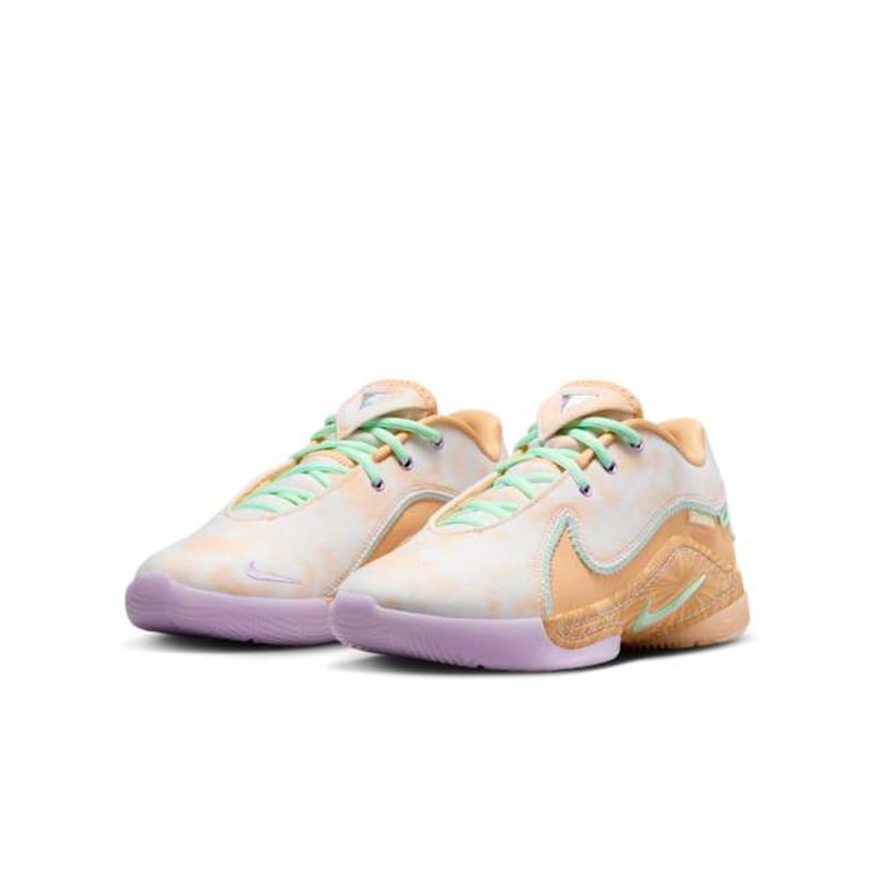 Nike LeBron 22 x Monopoly HV8615-200 05