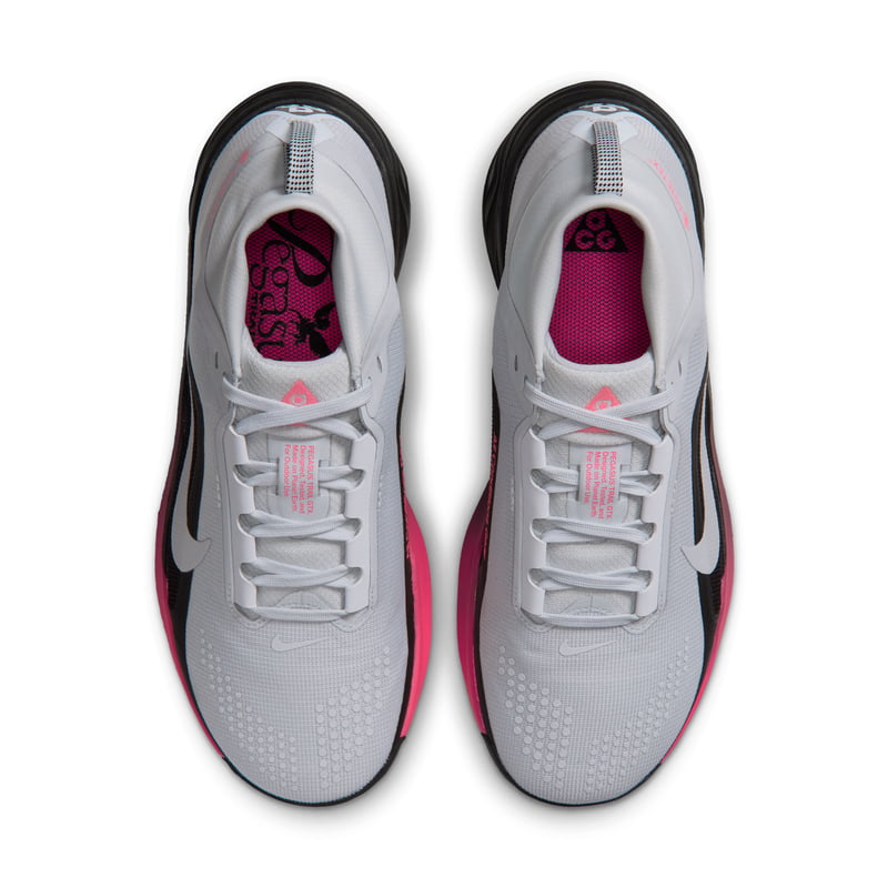 Nike ACG Pegasus GORE-TEX trailskor "Pure Platinum & Hyper Pink" | Kvinnor | Utomhus | 04 | SPORTSHOWROOM