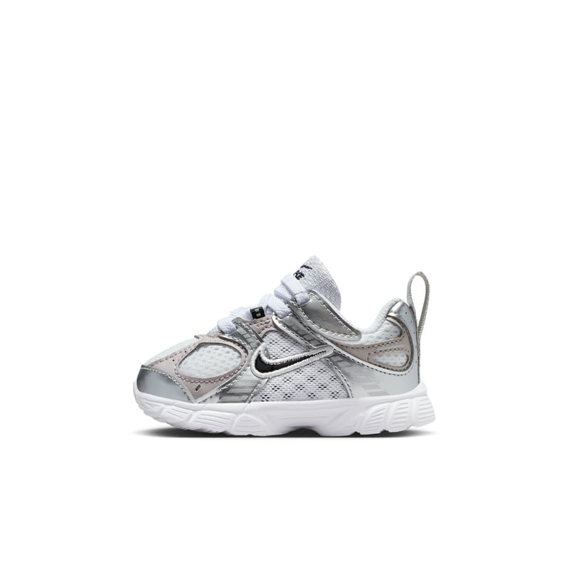 Nike V5 RNR HQ6413-100 01