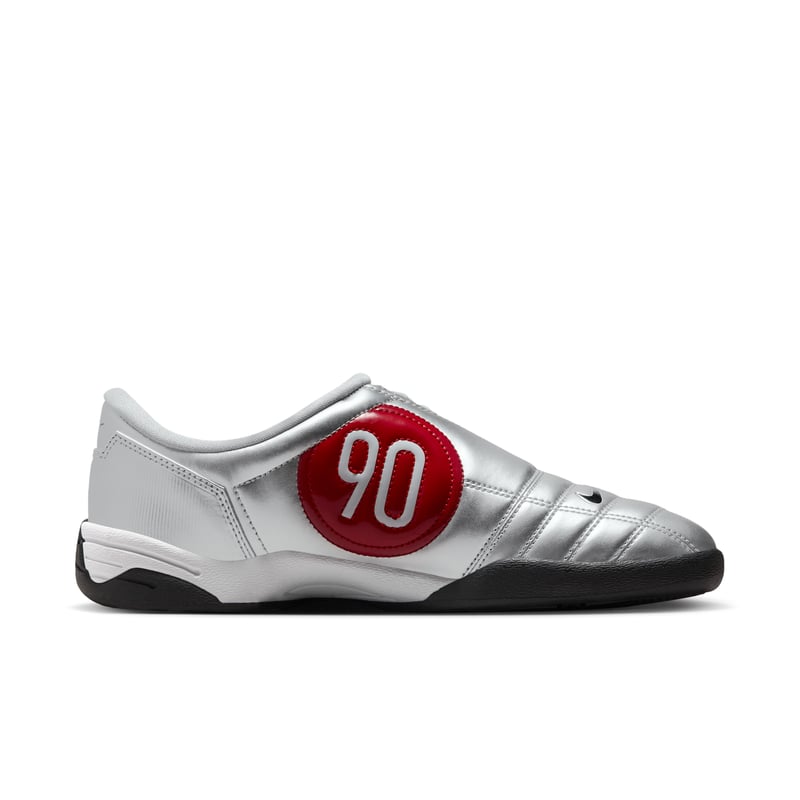 Nike Total 90 IM7595-001 03