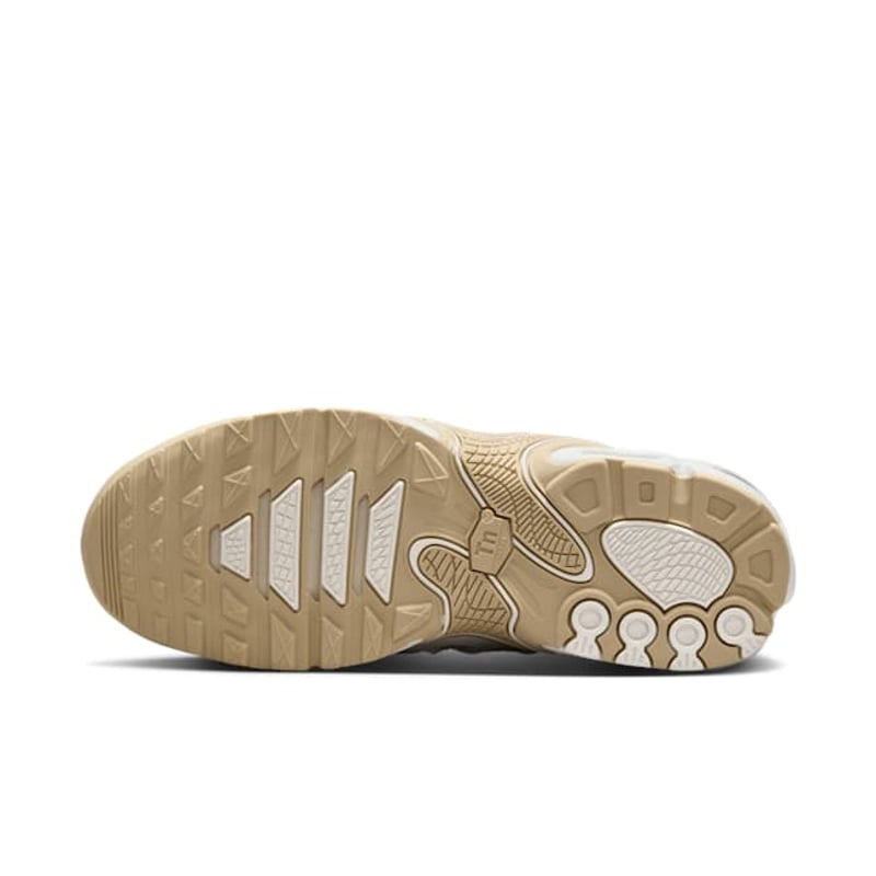 Nike Air Max Plus Drift FV4081-103 02