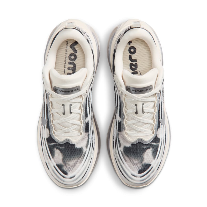 Nike Vomero Plus SE IH2091-002 04