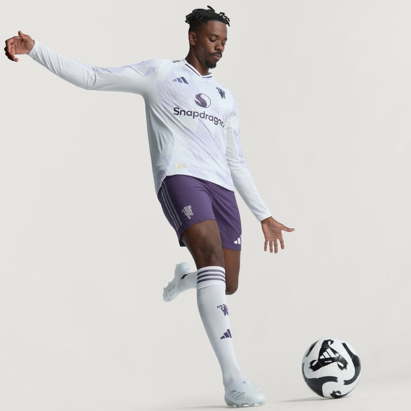adidas Manchester United 2025/26 Away Authentic Long Sleeve JP3023 04